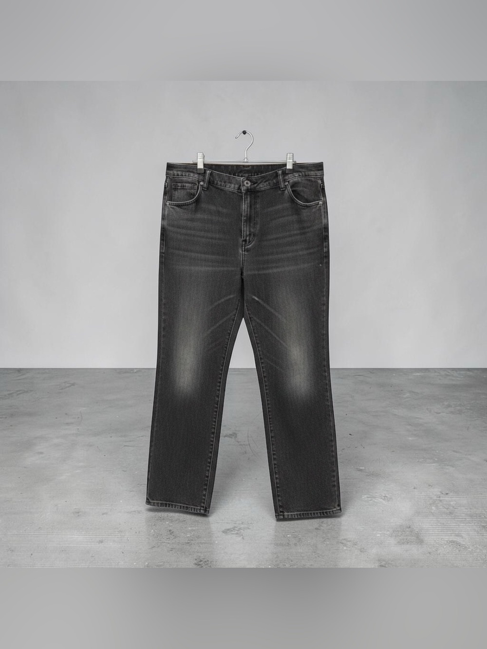 ROMWE Women's Washed Black Straight Jeans
